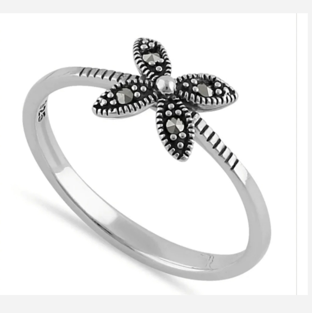 925 Sterling silver Dainty Flower Marcasite  Size 7
